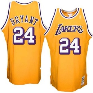 Kobe Bryant Los Angeles Lakers &24 bois franc classique 1970 retour maillot jaune